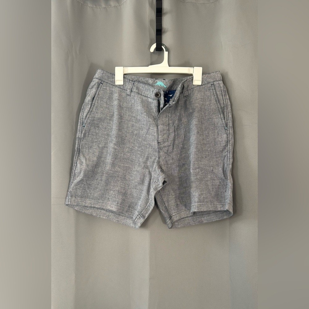 Tommy Bahama Gray Flat Front Shorts with stretch Fit